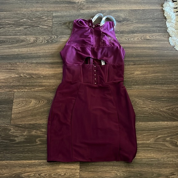 Influence Aubergine Dress - Picture 3 of 6